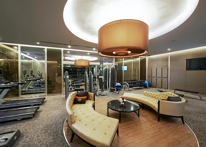 Motel: Mandarin Hotel Managed By Centre Point